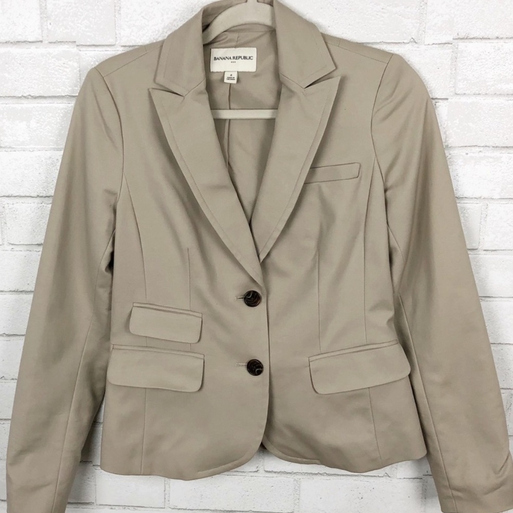 EUC Banana Republic Classic Women's Beige Tan Blazer US 4